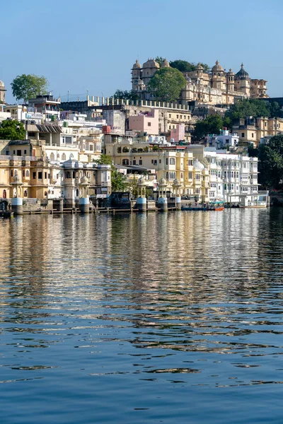 Udaipur India Novembre 2018 Gita Barca Vedere Vista Del Palazzo — Foto Stock