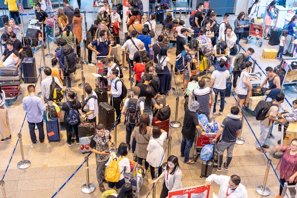 Bangkok Tailandia Febrero 2019 Multitud Pasajeros Junto Con Puesto Equipaje —  Fotos de Stock