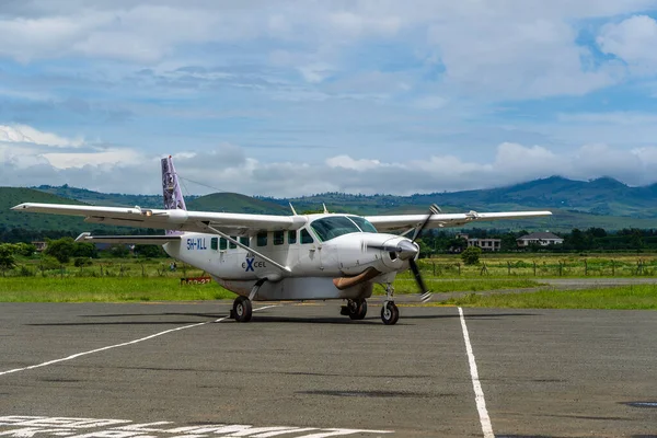 Arusha Tanzanie Décembre 2019 Petit Avion Hélice Avant Décollage Aéroport — Photo