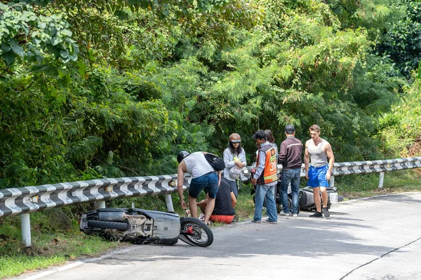 Koh Phangan Tailandia Febrero 2020 Accidente Motocicleta Ocurrido Carretera Isla —  Fotos de Stock