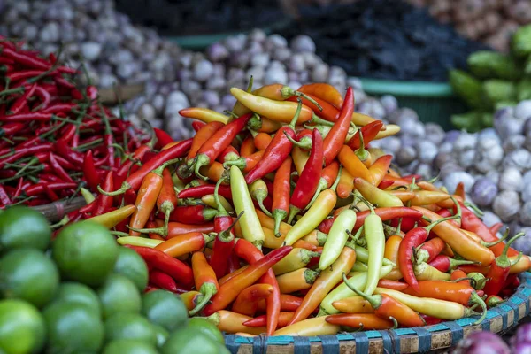 Orange Yellow Red Sweet Peppers Sale Street Food Market Old — Stock Photo, Image