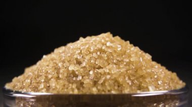 Ağır çekim şeker küpü falls şeker kase içine yakın çekim