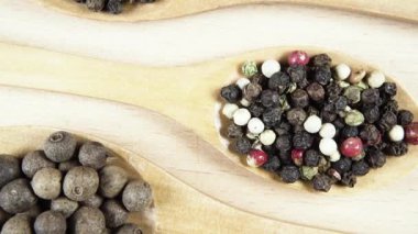 Kuru ve taze biber en iyi görünümü döndürür