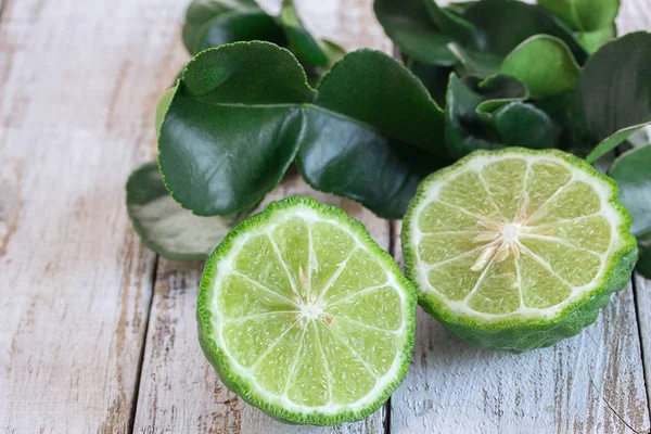 Cross Section Bergamot Atau Bergamot Slice Close Bergamot Pada Latar — Stok Foto