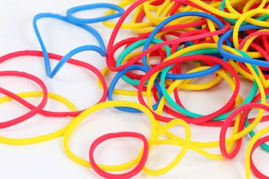 bir yığın renkli elasic grupların stüdyo yakın çekim