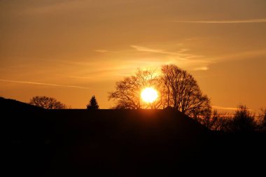 güzel bir manzara romantik gündoğumu