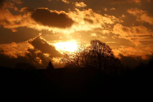 Romantischer Sonnenaufgang Einer Wunderschönen Landschaft — Stockfoto
