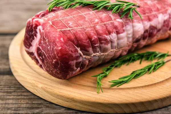 Raw Delicious Meat Rosemary Twigs — Stock Photo, Image