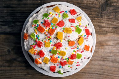 Jöleli paskalya pastası