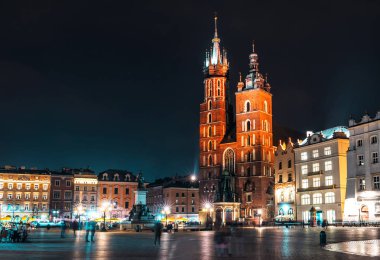 Krakow 'daki Aziz Mary Bazilikası.