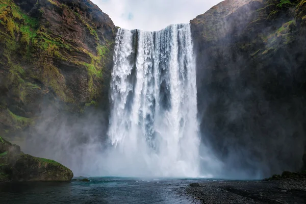 Cascata skogafoss in ghiandaia — Foto Stock