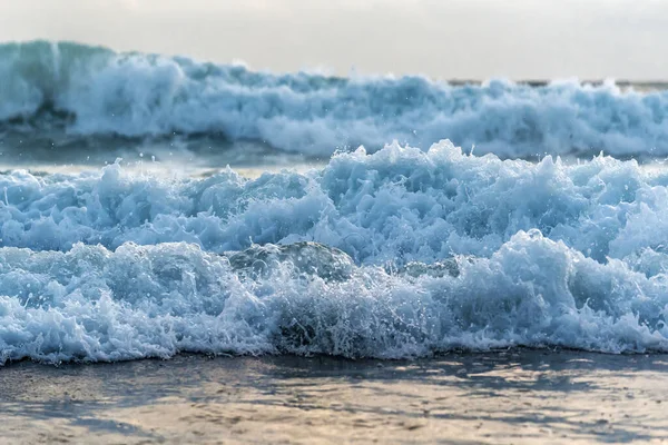 Ogromne Potężne Fale Oceaniczne Sri Lance — Zdjęcie stockowe