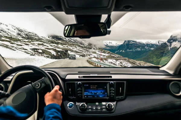 Vista Através Pára Brisas Carro Viagem Norueguesa — Fotografia de Stock