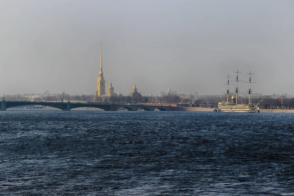 Туманный День Вид Петропавловской Крепости Санкт Петербург Россия — стоковое фото