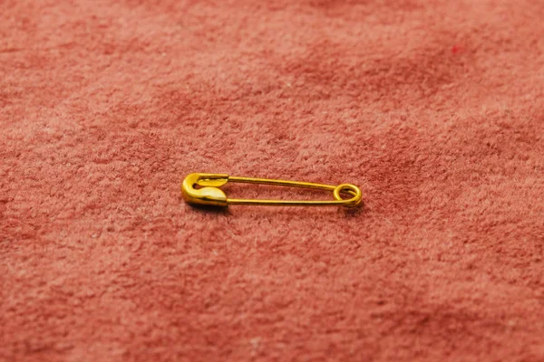 Sewing Safety Pin Isolated Brown Background — Stock Photo, Image