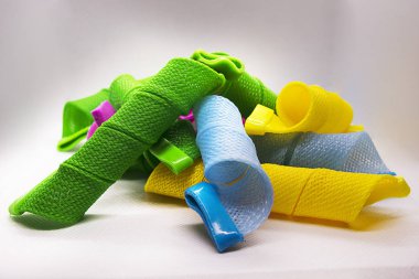 Çok renkli curlers. Modern saç modeli. Moda. Kuaför Salonu. Güzellik Salonu.