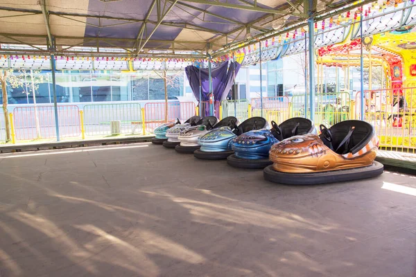 Cars Amusement Park Visitors — Stock Photo, Image