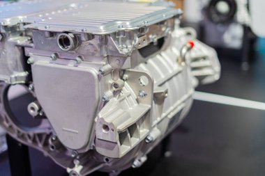 Benzinle çalışan arabalar için yeni motor modelleri