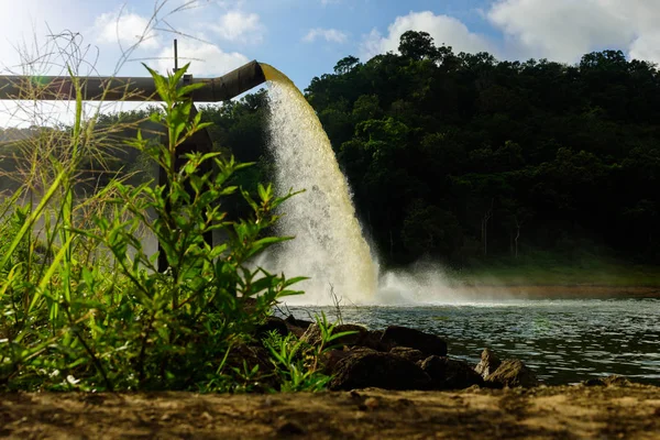 Water from the drain In the production of water for consumption.