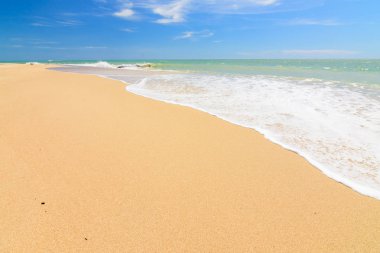 Güzel andaman Denizi, açık watet, tatilinizi beyaz kum Phuket Tayland.