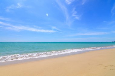 Güzel andaman Denizi, açık watet, tatilinizi beyaz kum Phuket Tayland.