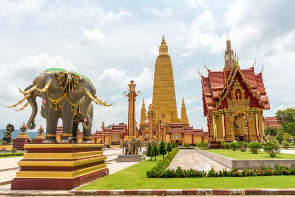 Wat Maha 'daki Pagoda Wachira Mongkhon, Krabi Tayland.
