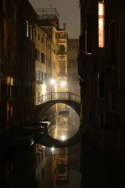 Vista Nocturna Del Canal Venecia Italia — Foto de Stock