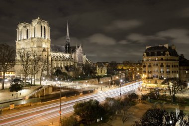 Notre dame de paris Katedrali ve seine Nehri akşam, paris, Fransa