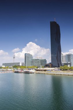 Tuna Adası - en ilginç geniş genel rekreasyon alanı ile yeni Dc-kule - en yüksek gökdelen Avusturya Viyana.