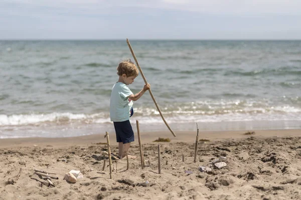 Boy Playing Beach — Stock Photo, Image