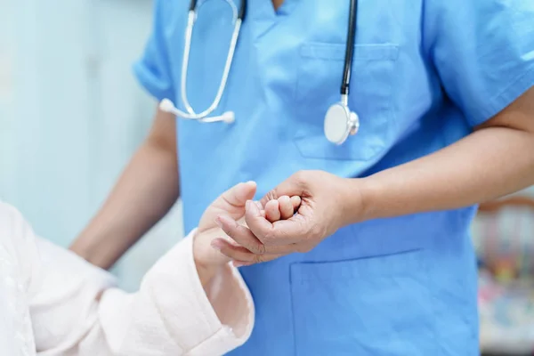 Asian Nurse Physiotherapist Doctor Holding Hands Asian Senior Elderly Old — Stock Photo, Image