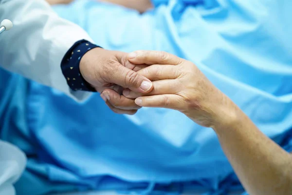 Segurando Mãos Tocando Asiático Seniores Idosos Idosa Paciente Mulher Com — Fotografia de Stock