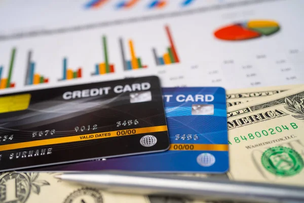 Modelo Cartão Crédito Papel Gráfico Gráfico Desenvolvimento Financeiro Conta Bancária — Fotografia de Stock