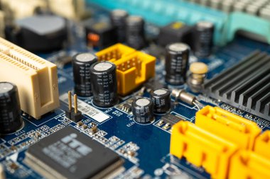E-atık elektronik, bilgisayar devresi işlemci çip anakart çekirdek işlemci elektronik cihaz : veri kavramı, donanım, teknisyen ve teknoloji.
