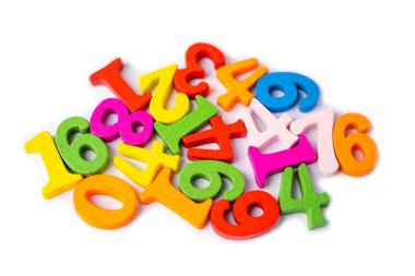 Beyaz arka planda renkli matematik sayısı, eğitim eğitimi matematik öğrenimi öğretim kavramı.