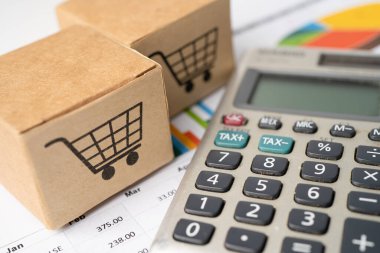 Grafik arka planında hesap makinesi olan bir alışveriş arabası logosu. Bankacılık Hesabı, Yatırım Analitik Araştırma Veri Ekonomisi, Ticaret, Ticari İthalat İhracat İhracat Taşımacılığı Çevrimiçi Şirket Konsepti.