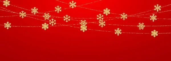 Natal ou Ano Novo dourado floco de neve decoração guirlanda no fundo vermelho. Floco de neve brilhante pendurado. Ilustração vetorial — Vetor de Stock