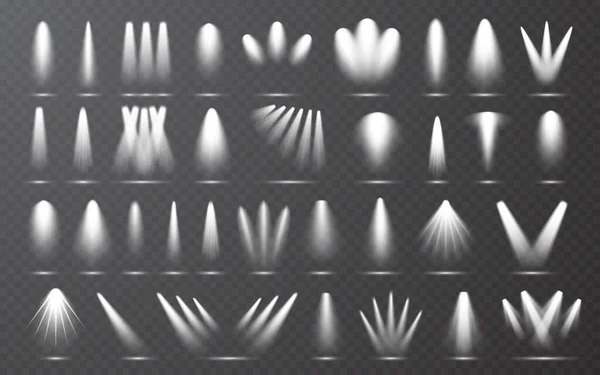Scheinwerfer setzen Kollektion auf transparenten Backboden. Lichteffekt. heller Lichtstrahl. Vektorillustration — Stockvektor