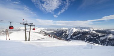 Zauchensee Kayak Merkezi, Avusturya - 31 Ocak 2019: Salzburg land, Avusturya Alpleri'nde Kayak Amade Zauchensee kayak alanı.