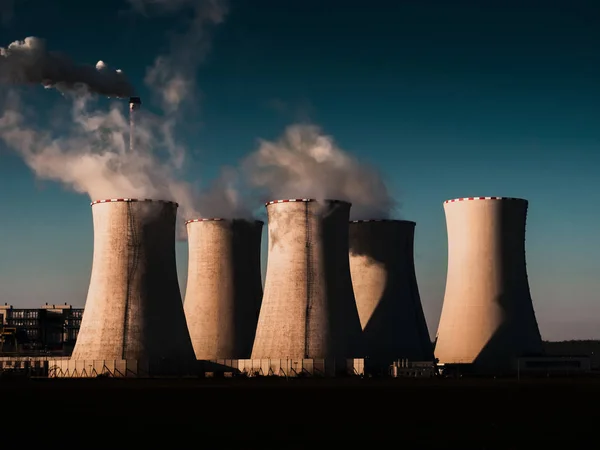 Silhueta Central Eléctrica Carvão Pôr Sol Pocerady República Checa Fotos De Bancos De Imagens Sem Royalties