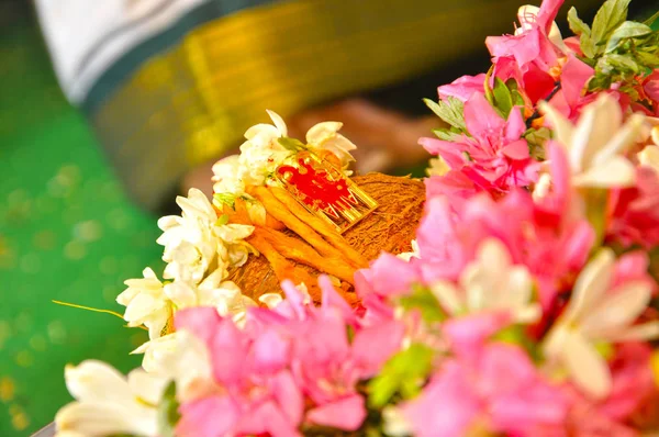 Zdobycie Tradycyjnego Tamilnadu Mangalyam Święty Wątek — Zdjęcie stockowe