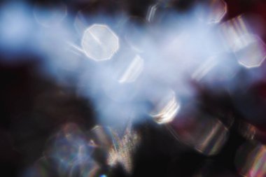 Karanlıkta bokeh arka plan üzerinde ufuk ışık ışık 