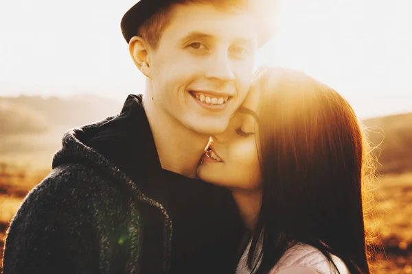 Attractive Young Guy Smiling Looking Camera While Embracing Lovely Girlfriend — Stock Photo, Image