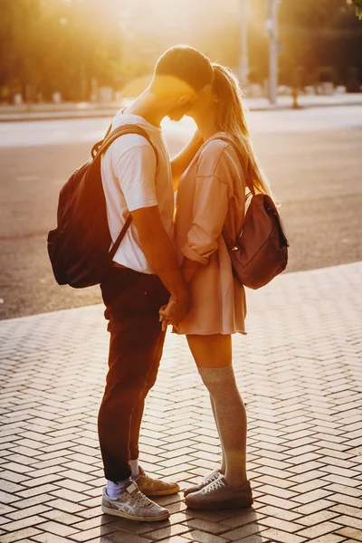 Full Length Portrait Beautiful Couple Kissing Embracing While Holding Hands — Stock Photo, Image