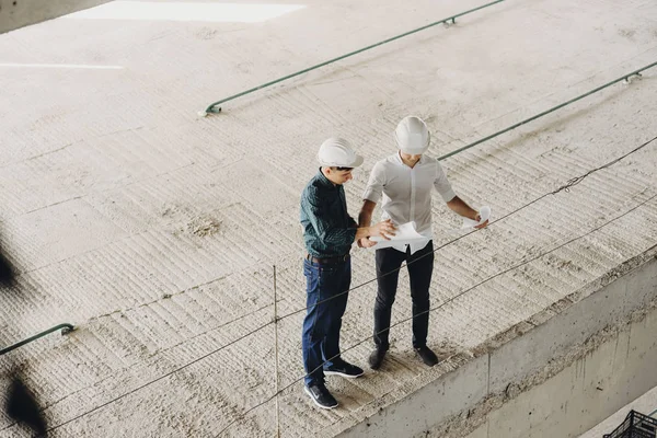 Master ve Schüco plan üzerinde seyir teftiş arhitect