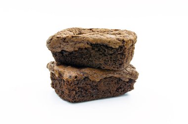 Çikolatalı Brownie arka planda izole edilmiş..