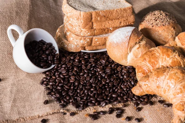 Bread Croissant Sackcloth Empty Coffee Cup Coffee Beans — Stock Photo, Image