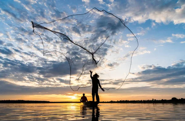 Silhouette Fishermen Throwing Net Fishing Sunset Time Wanon Niwat District — Stock Photo, Image
