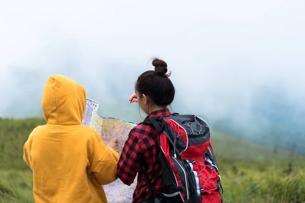 Duo Female Hiker Backpack Reading Searching Map While Way Mountain — Stock Photo, Image