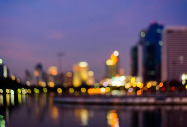 Soyut kentsel gece lambası Bokeh Bangkok 'ta şehrin arka planında, Tayland şehrinde.